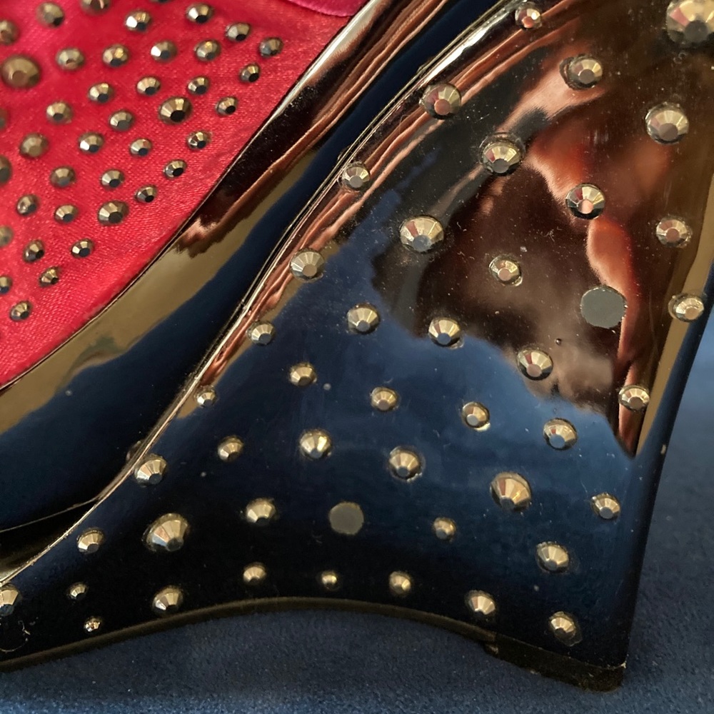 Lady’s Shoes - Picture 11 of 15